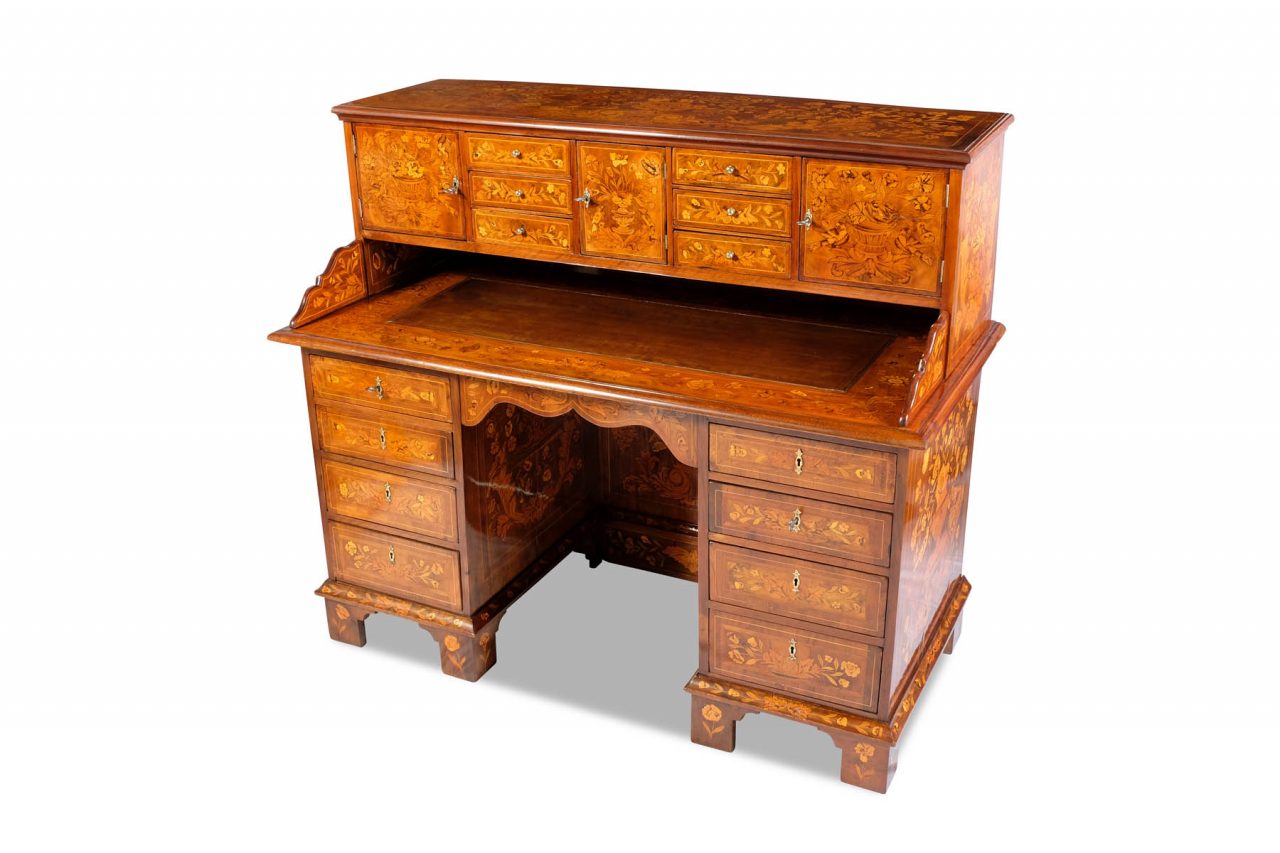 Schreibtisch Niederlande um 1840