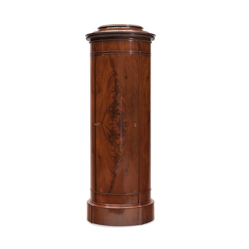 Pfeilerschrank, Skandinavien Biedermeier um 1825/1830