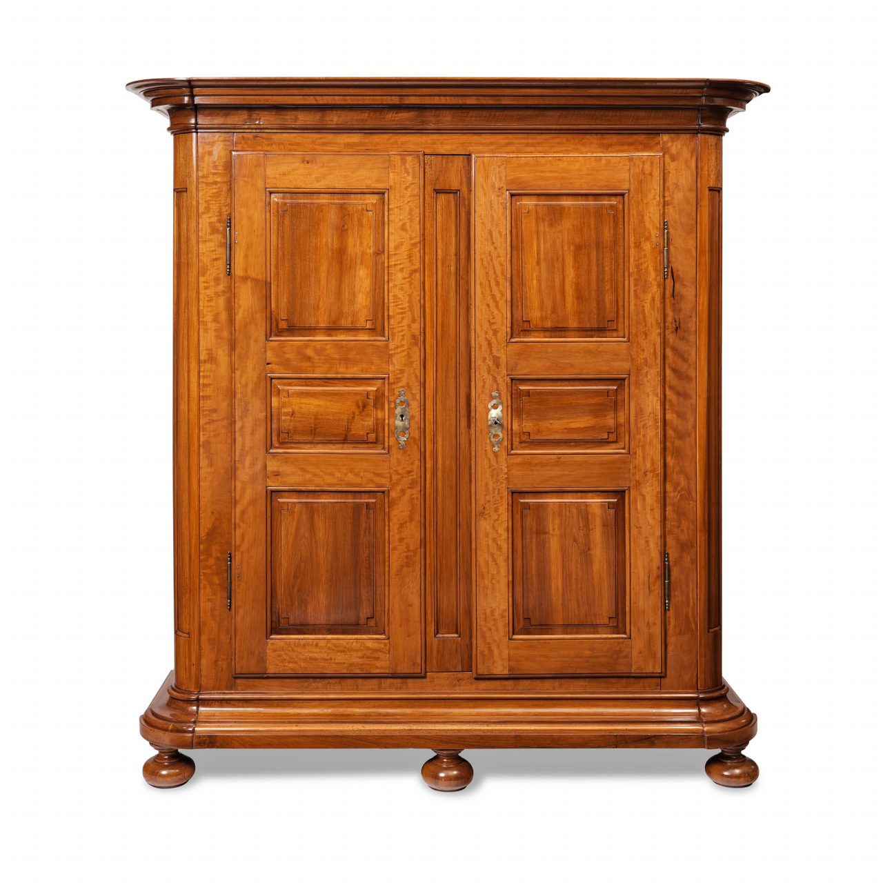 Antiker Schrank für die Diele oder Wohnzimmer Birke Nussbaum